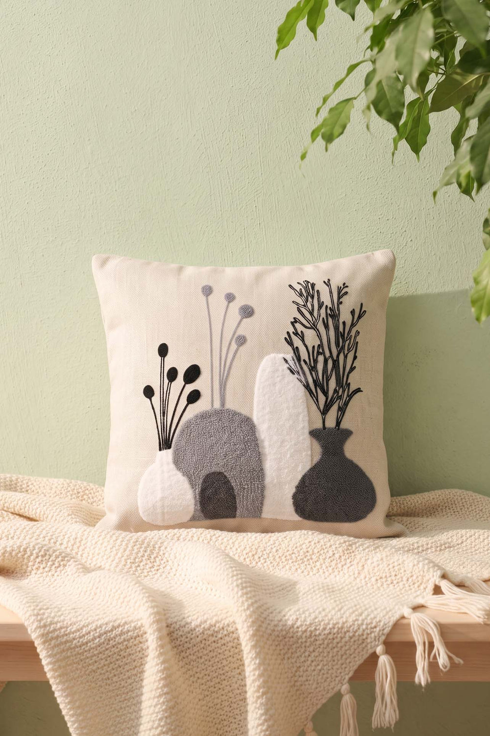 Modern Gray Vase Pattern Decorative Punch Cushion Cover