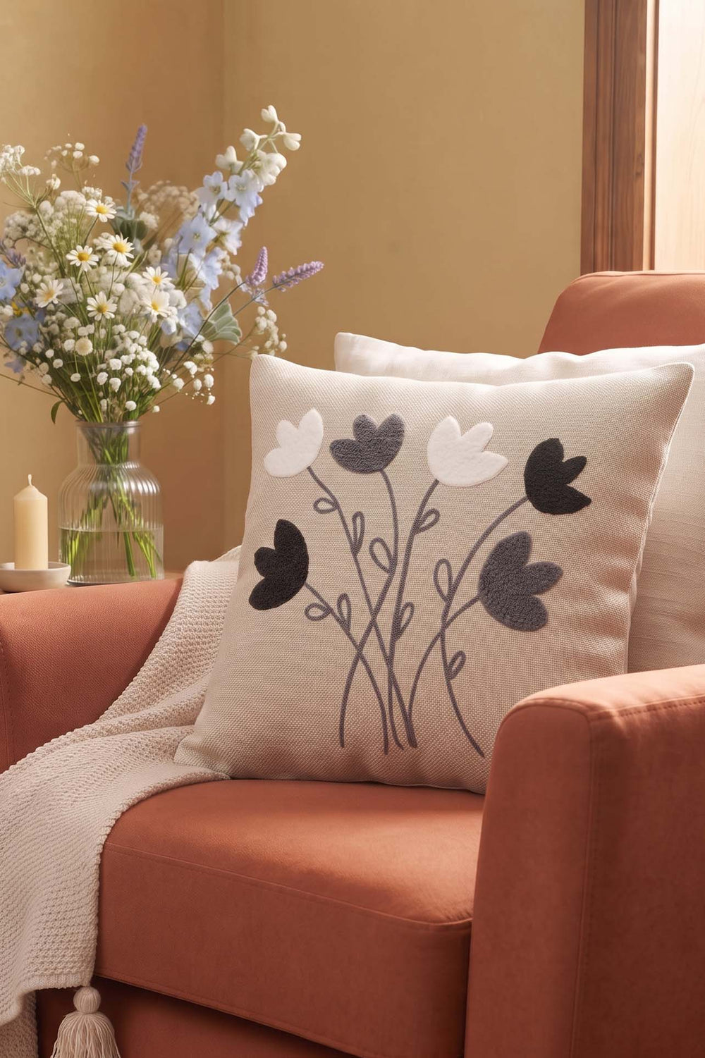 Light Gray Tulip Pattern Decorative Punch Cushion Cover