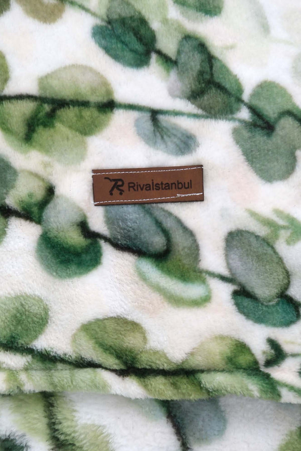 Eucalyptus Double Plush Blanket – Extra Soft, Warm 100% Polyester Throw, 200x215 cm