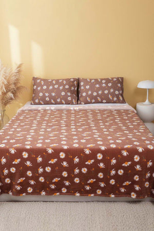 Brown Daisy Double Plush Blanket – Extra Soft, Warm 100% Polyester Throw, 200x215 cm
