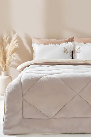 Beige Loura Double-Sided Deluxe Wellsoft Quilt 195x215 cm
