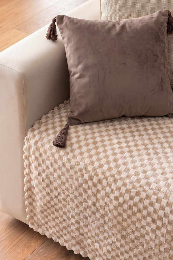 Beige Gingham Patterned Fleece Sofa Cover with Soft Texture – 170 × 210 cm