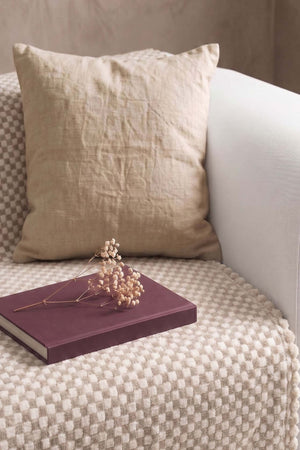 Beige Gingham Patterned Fleece Sofa Cover with Soft Texture – 170 × 210 cm