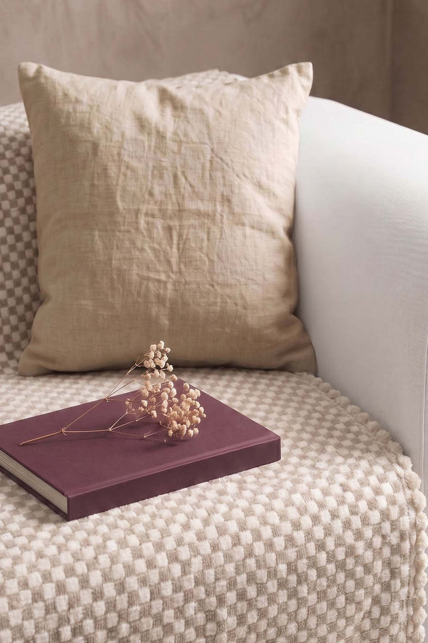 Beige Gingham Patterned Fleece Sofa Cover with Soft Texture – 170 × 210 cm