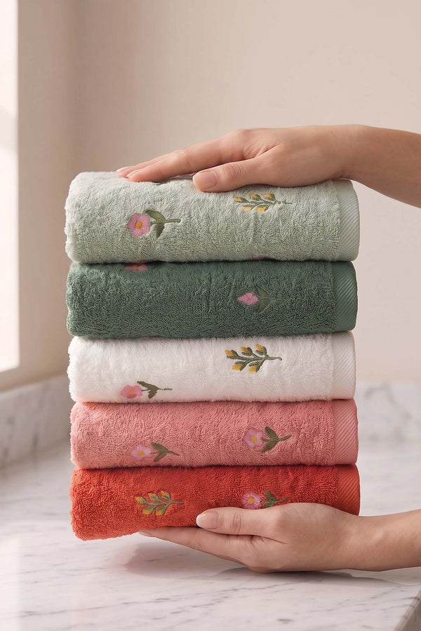 Mini Floral Embroidered 100% Cotton 5-Piece Towel Set – 50 x 90 cm