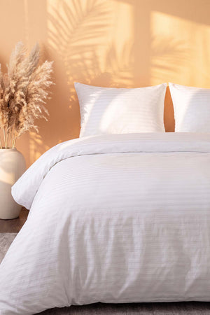 Elite White Striped Satin Double Duvet Cover Set – 4 Pieces