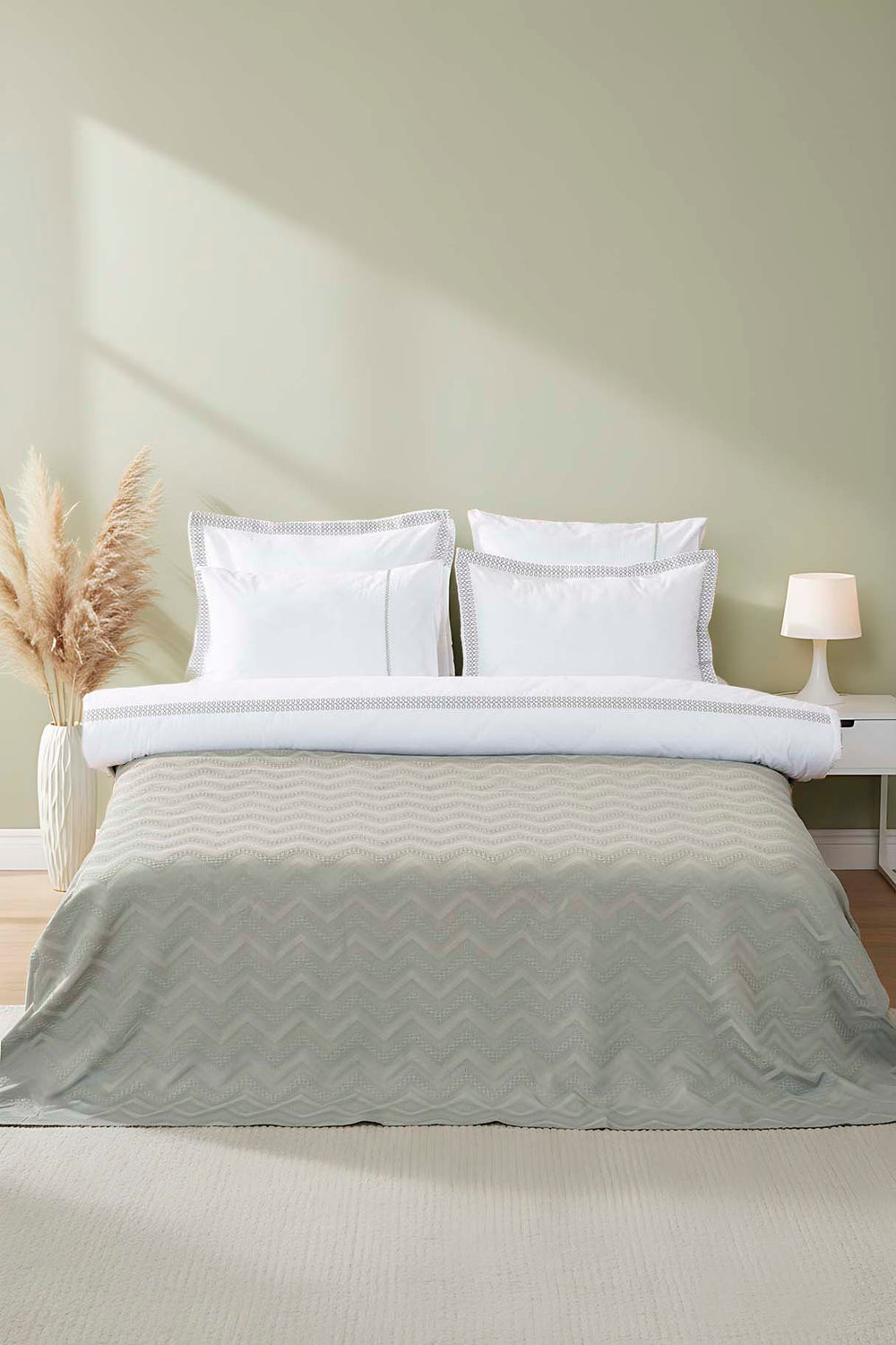 Noemi Green Embroidered 7-Piece Bridal/Quilt Set – 100% Cotton Duvet Cover, Bedspread & Sheet Set, King Size