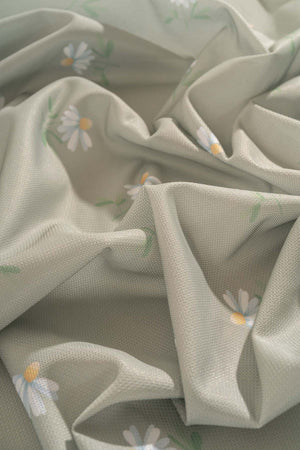 Green Daisy Patterned Tablecloth, Table Fabric, Picnic Blanket