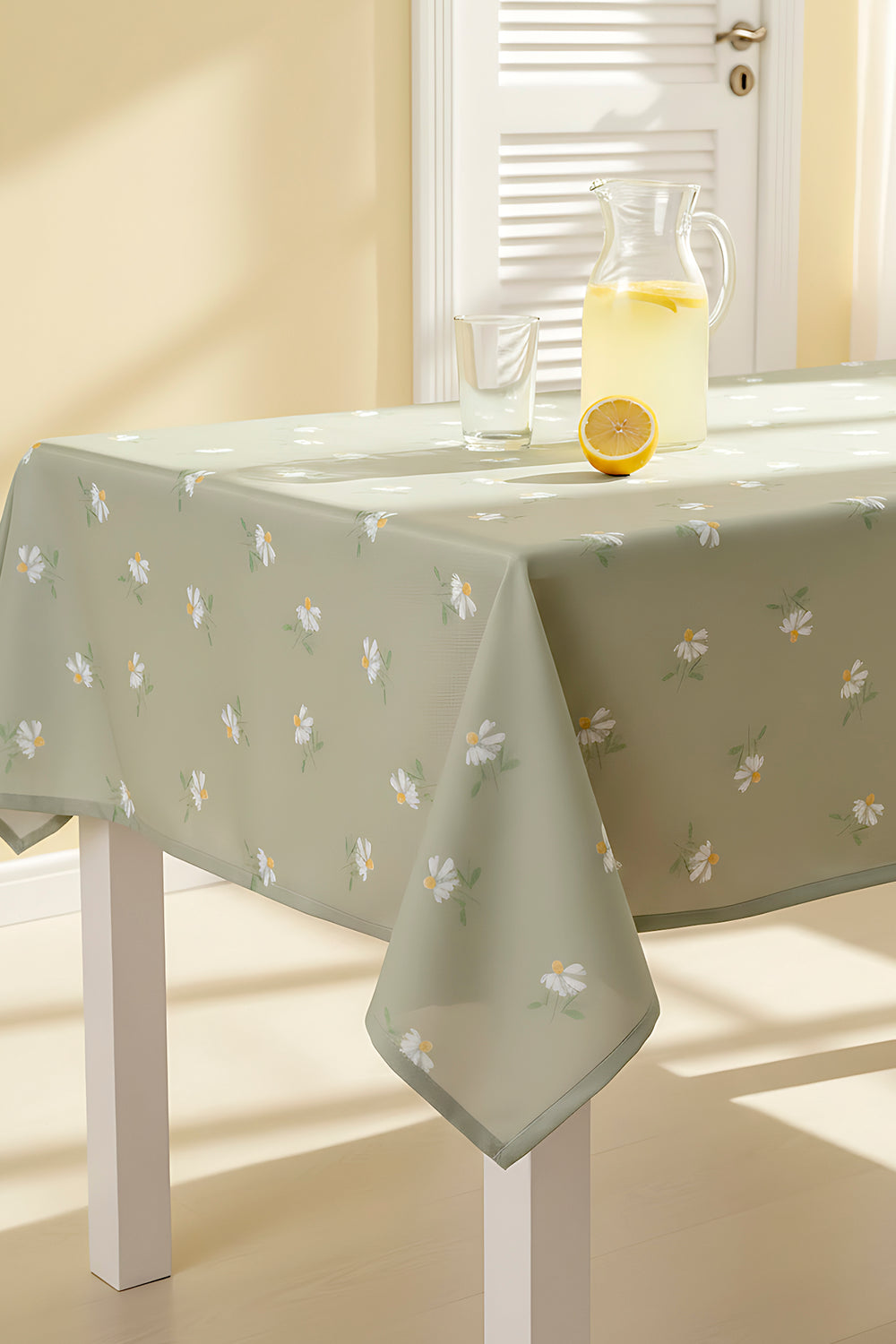 Green Daisy Patterned Tablecloth – Casual & Wipeable Polyester, Picnic/Kitchen Use, 140x200 cm