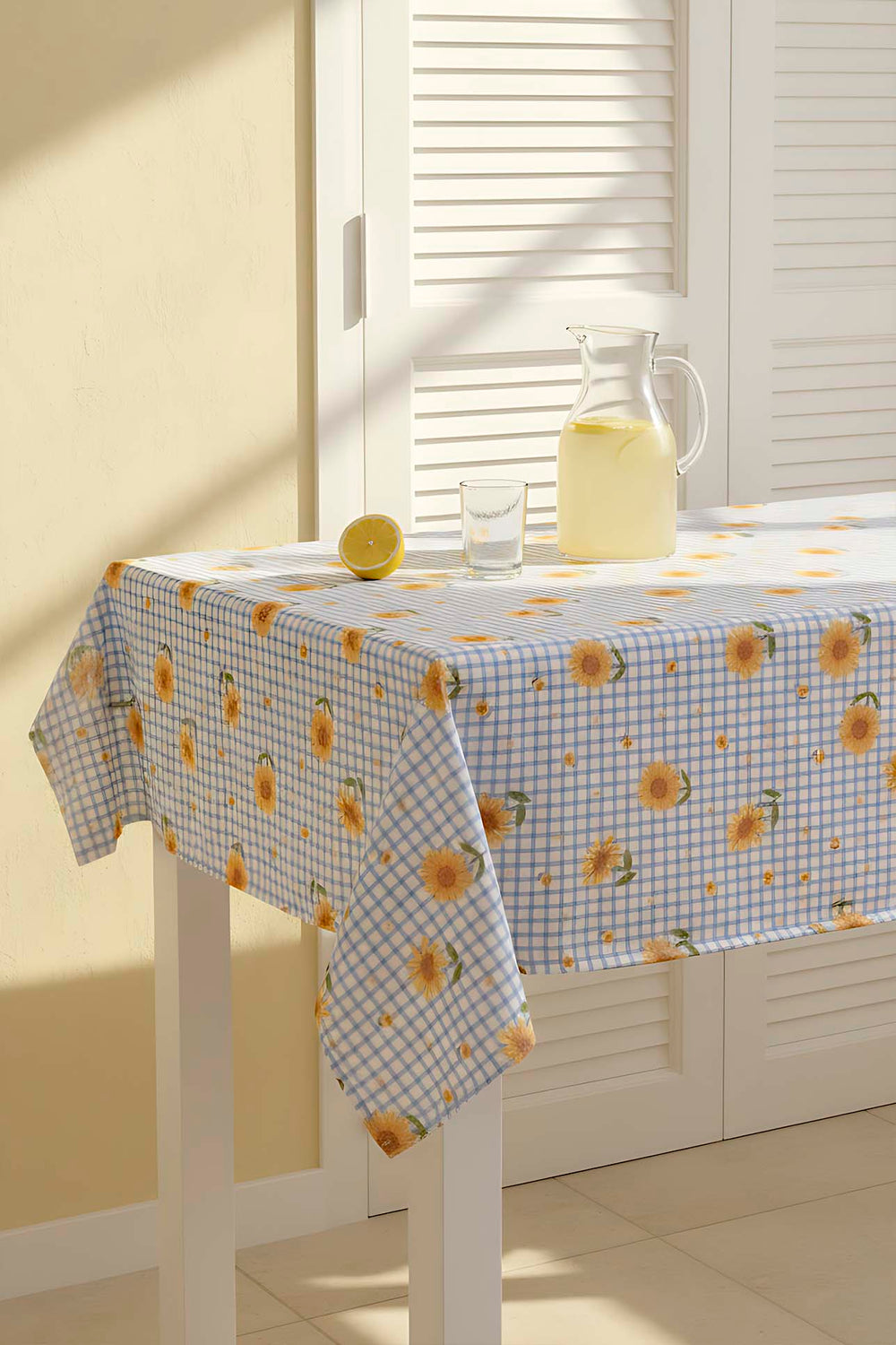 Sunflower Checkered Blue Patterned Tablecloth – Casual & Wipeable Polyester, Picnic/Kitchen Use, 140x200 cm