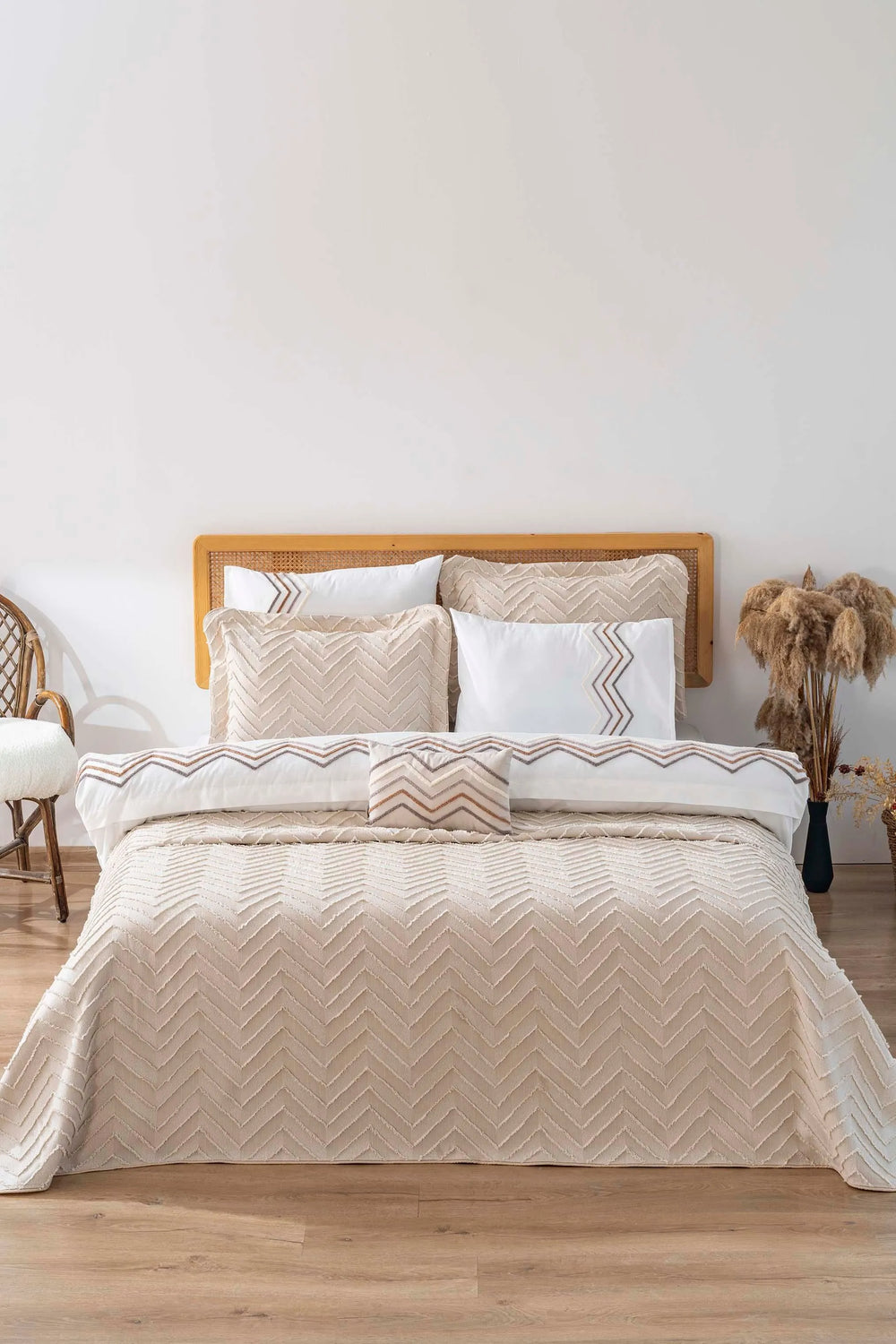 Almila Beige Double Size Duvet Cover and Bedspread Set - 8 Piece Bridal Set