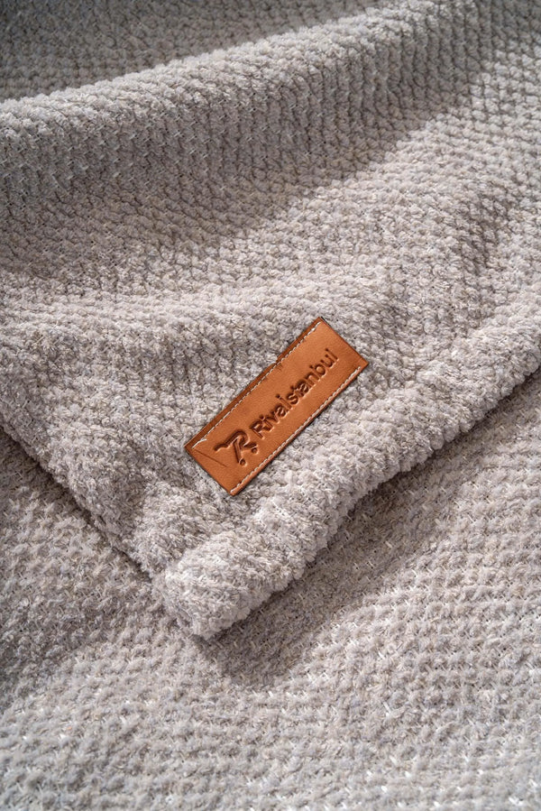 Aya Plush Gray Double Jacquard Deluxe Bedding Set - 3 Pieces Bedspread Set