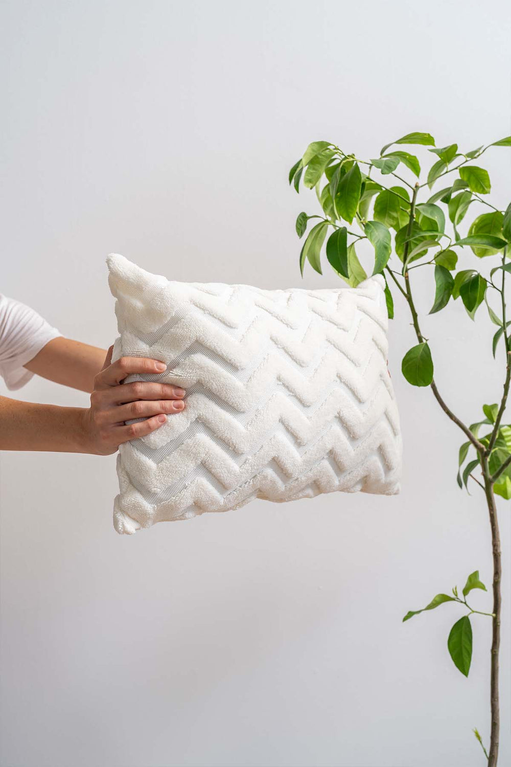 Bohemian Special Design Punch Rectangular Zigzag Pattern Decorative Cushion Cover