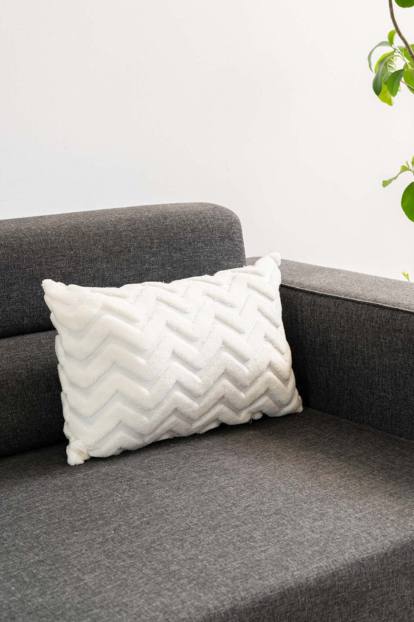Bohemian Special Design Punch Rectangular Zigzag Pattern Decorative Cushion Cover