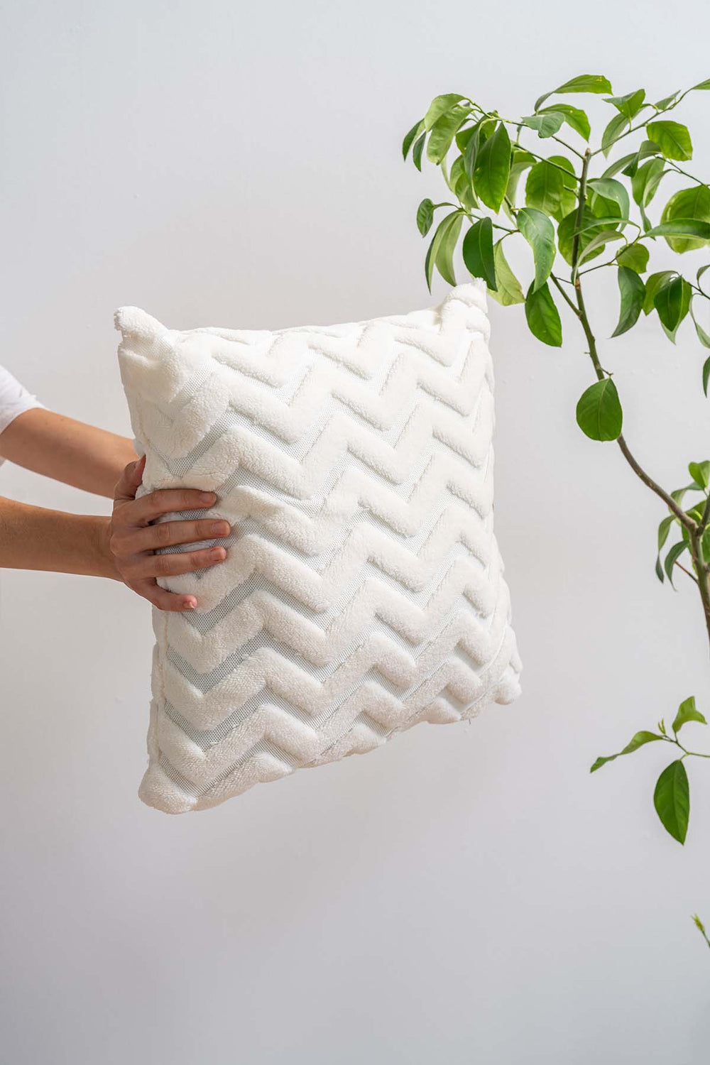 Bohemian Special Design Punch Zigzag Pattern Decorative Cushion Cover