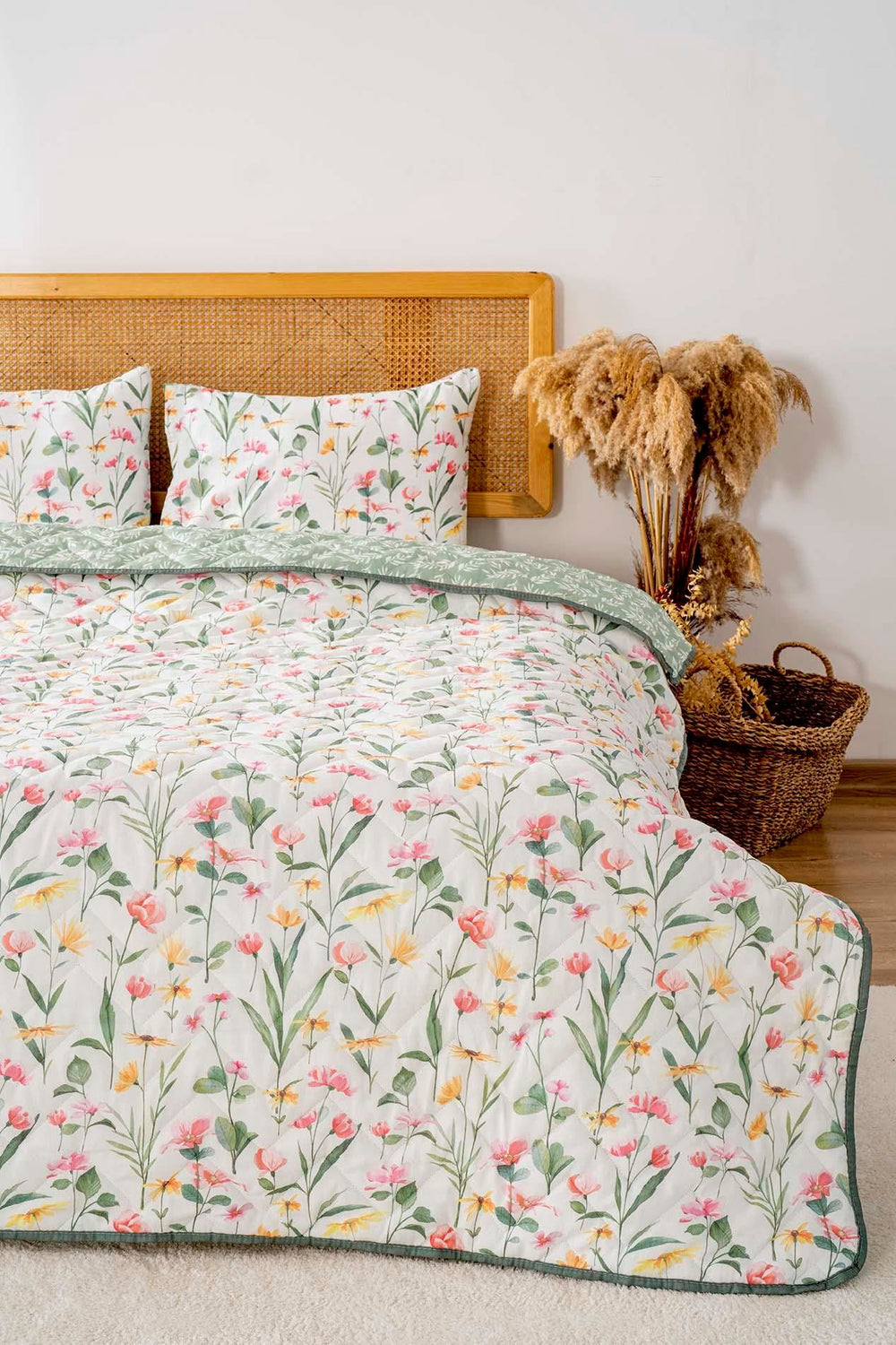 Botanical Single Outlet Cotton Quilted Bedspread & Coverlet