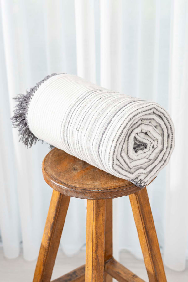 Veloura Anthracite Striped Throw/TV Blanket – Soft & Warm Cotton Blend, Thick Fabric, 130x170 cm