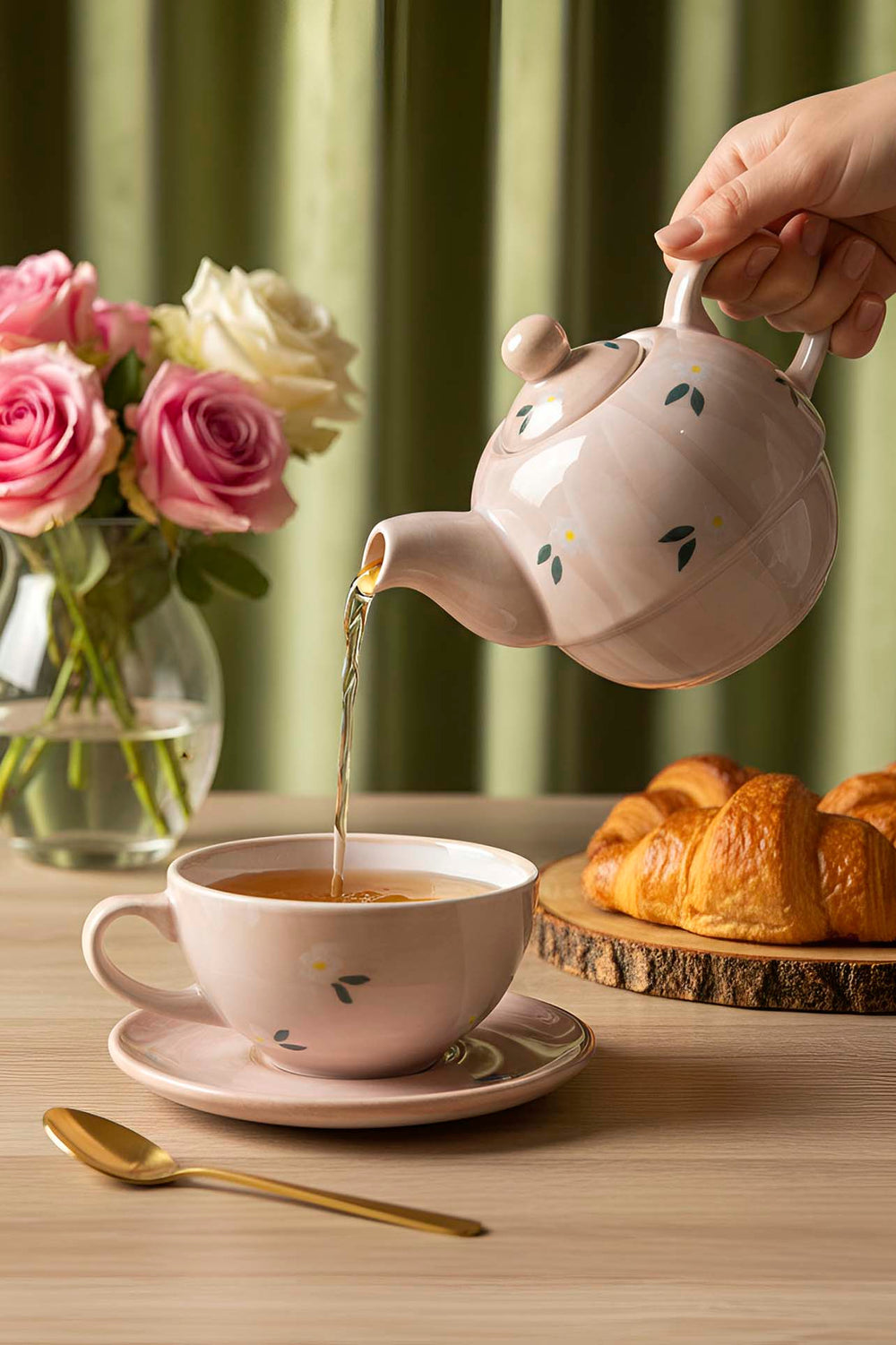 Lemon Blossom Amore 4-Piece Tea-for-One Set – Handmade Ceramic Teapot, Cup & Saucer Set, 600 ml