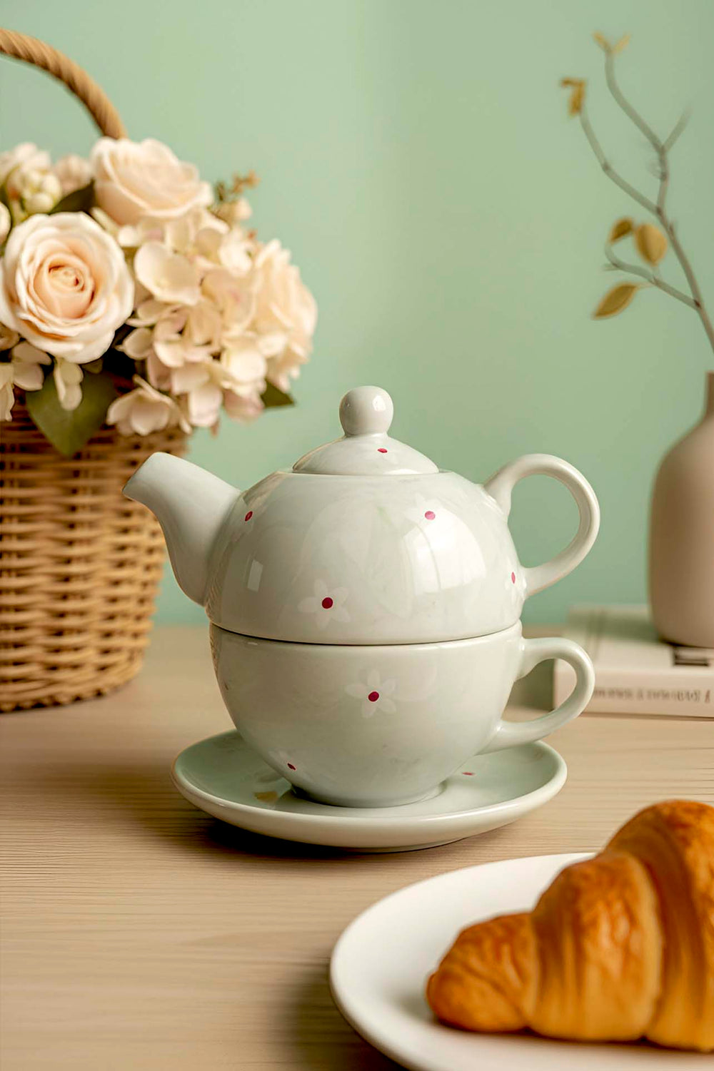 Aqua Green Daisy Amore 4-Piece Tea-for-One Set – Handmade Ceramic Teapot, Cup & Saucer Set, 600 ml