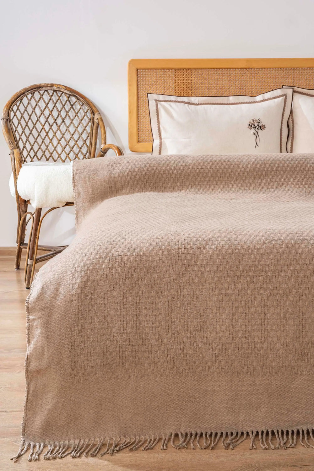 Helen Brown Embroidered Double Bedding Blanket Set 4 Pieces Sleep & Dowry Set