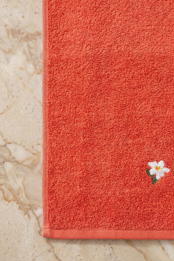 Daisy Embroidered 100% Cotton 5-Piece Towel Set 50x90 cm