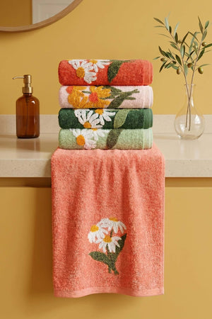Large Daisy Embroidered 100% Cotton 5-Piece Towel Set 50x90 cm