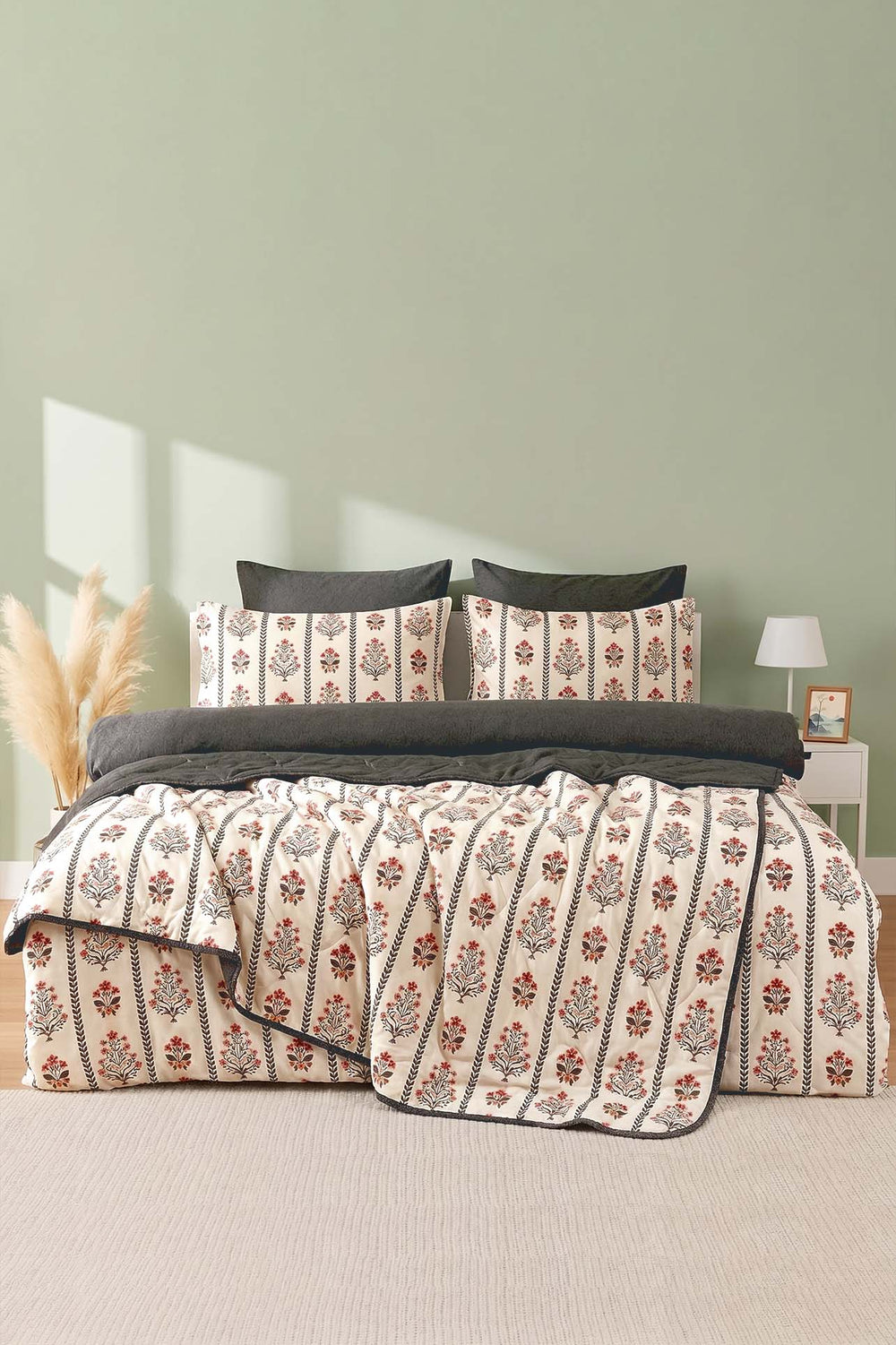 Lora Double Duvet Cover & Bedspread Set – 7-Piece Bedding Set