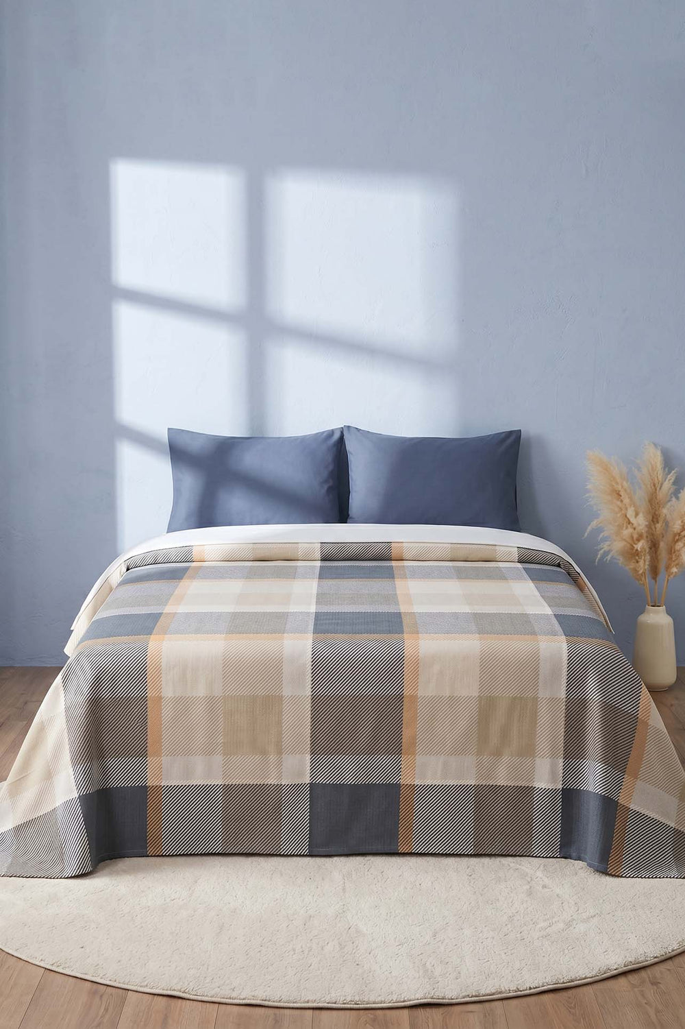 Navy Checkered Printed Double Bedspread – 200 × 230 cm