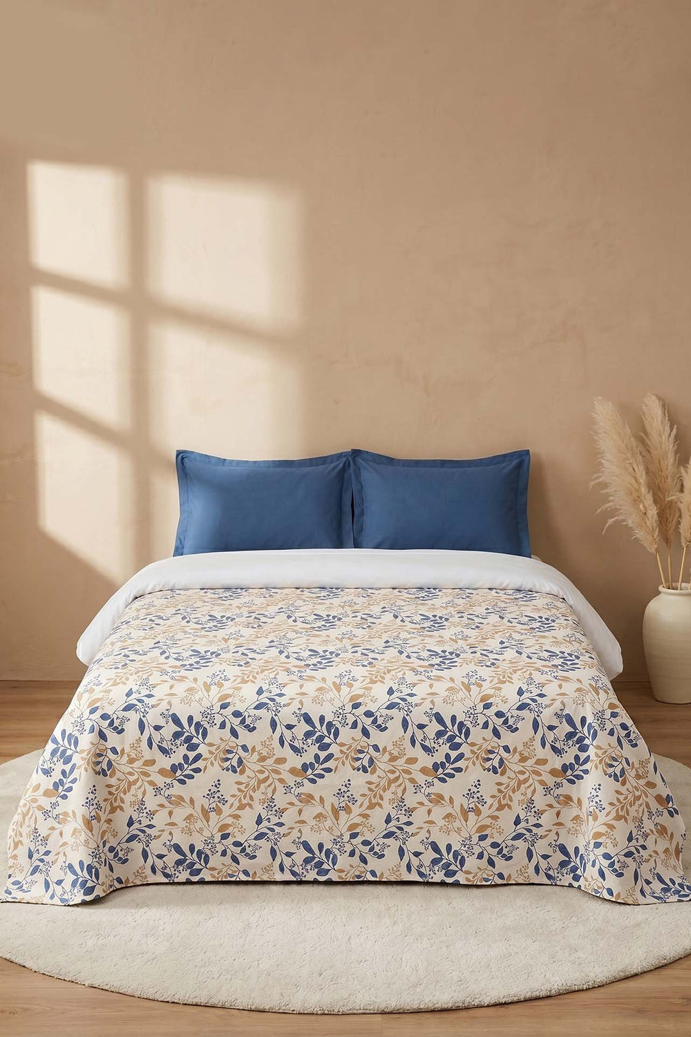 Blue Garden Printed Double Bedspread – 200 × 230 cm