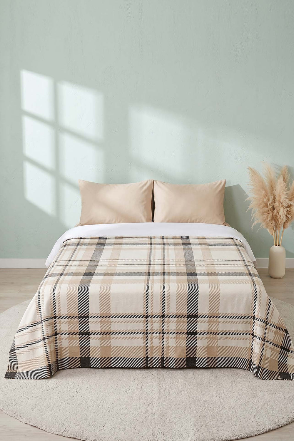 Beige Checkered Printed Double Bedspread – 200 × 230 cm