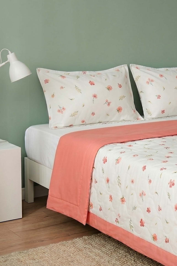Pembe Çiçekler Çift Kişilik Kapitone Pike Çok Amaçlı Yatak Örtüsü - 3 Parça