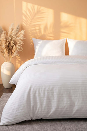 Elite White Striped Satin Double Duvet Cover Set – 4 Pieces