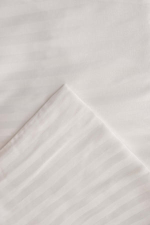 Elite White Striped Satin Double Duvet Cover Set – 4 Pieces