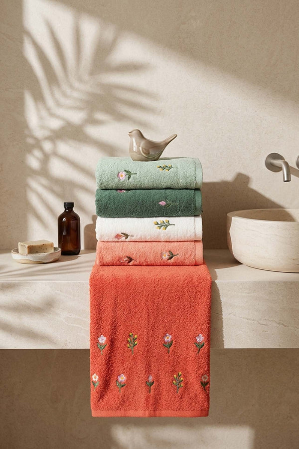 Mini Floral Embroidered 100% Cotton 5-Piece Towel Set – 50 x 90 cm