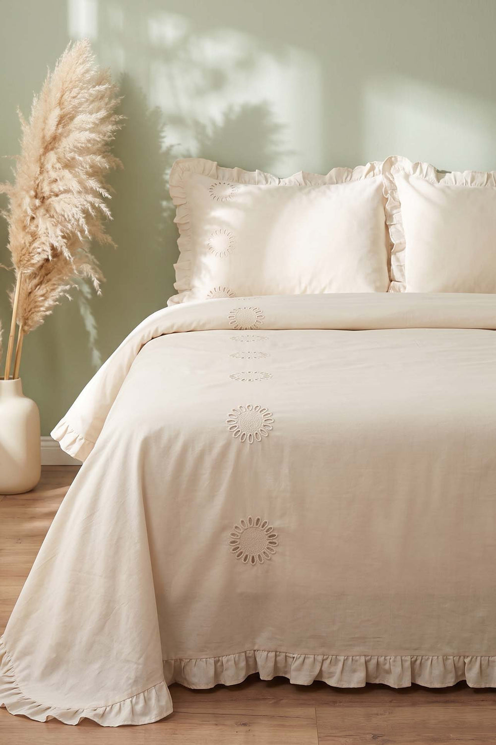 Elowen Double Embroidered Ruffled Cotton Duvet Cover Set – 4 Pieces