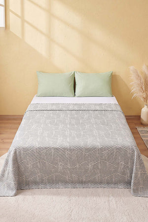 Green Prism Pattern Double Size Printed Coverlet – 200 × 230 cm