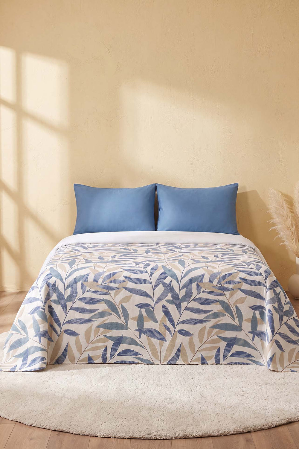 Blue Laurel Branch Pattern Printed Double Piqué Blanket 200 × 230 cm