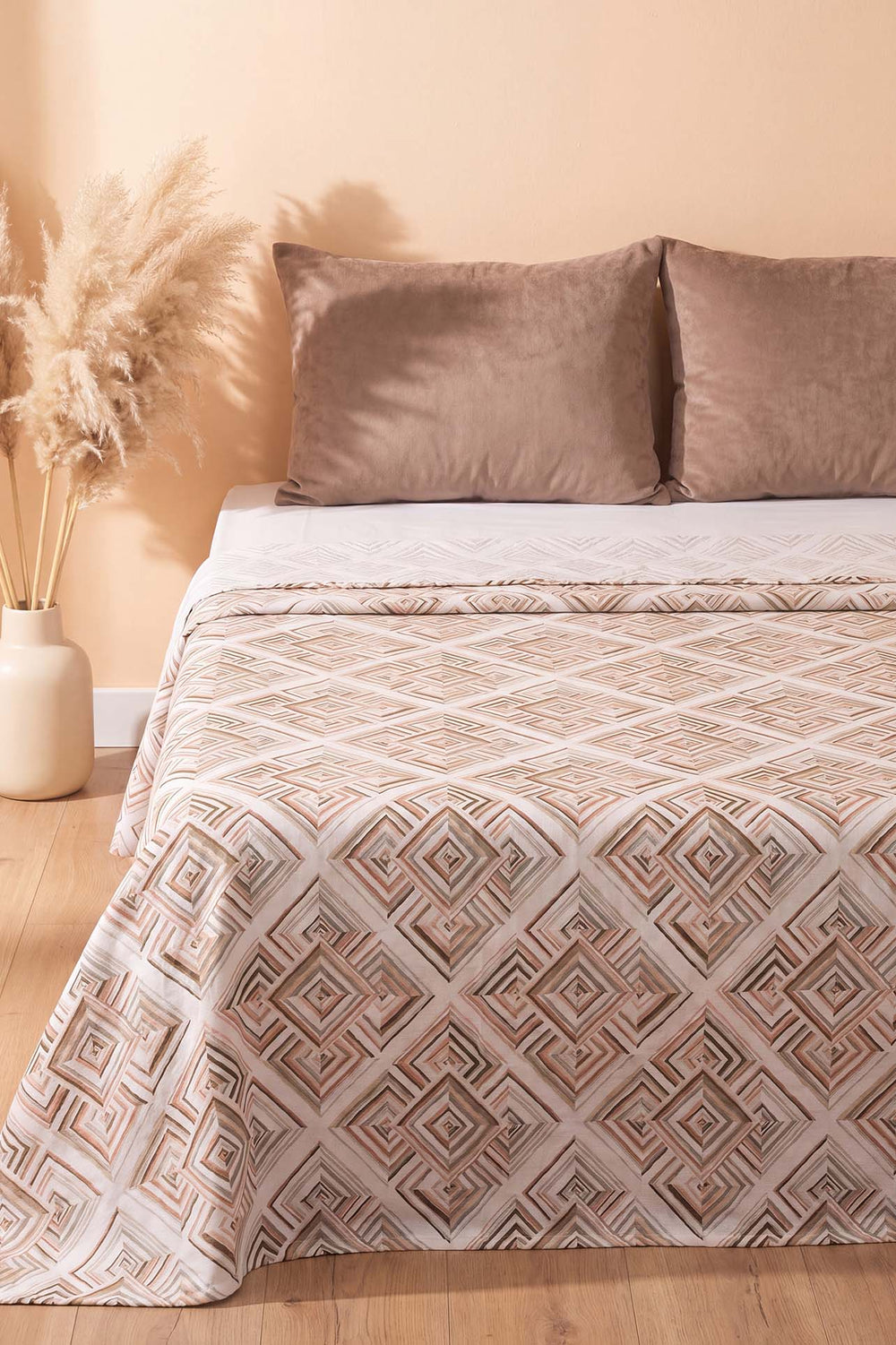 Brown Checkered Patterned Double Printed Piqué Bedspread – 200 × 230 cm