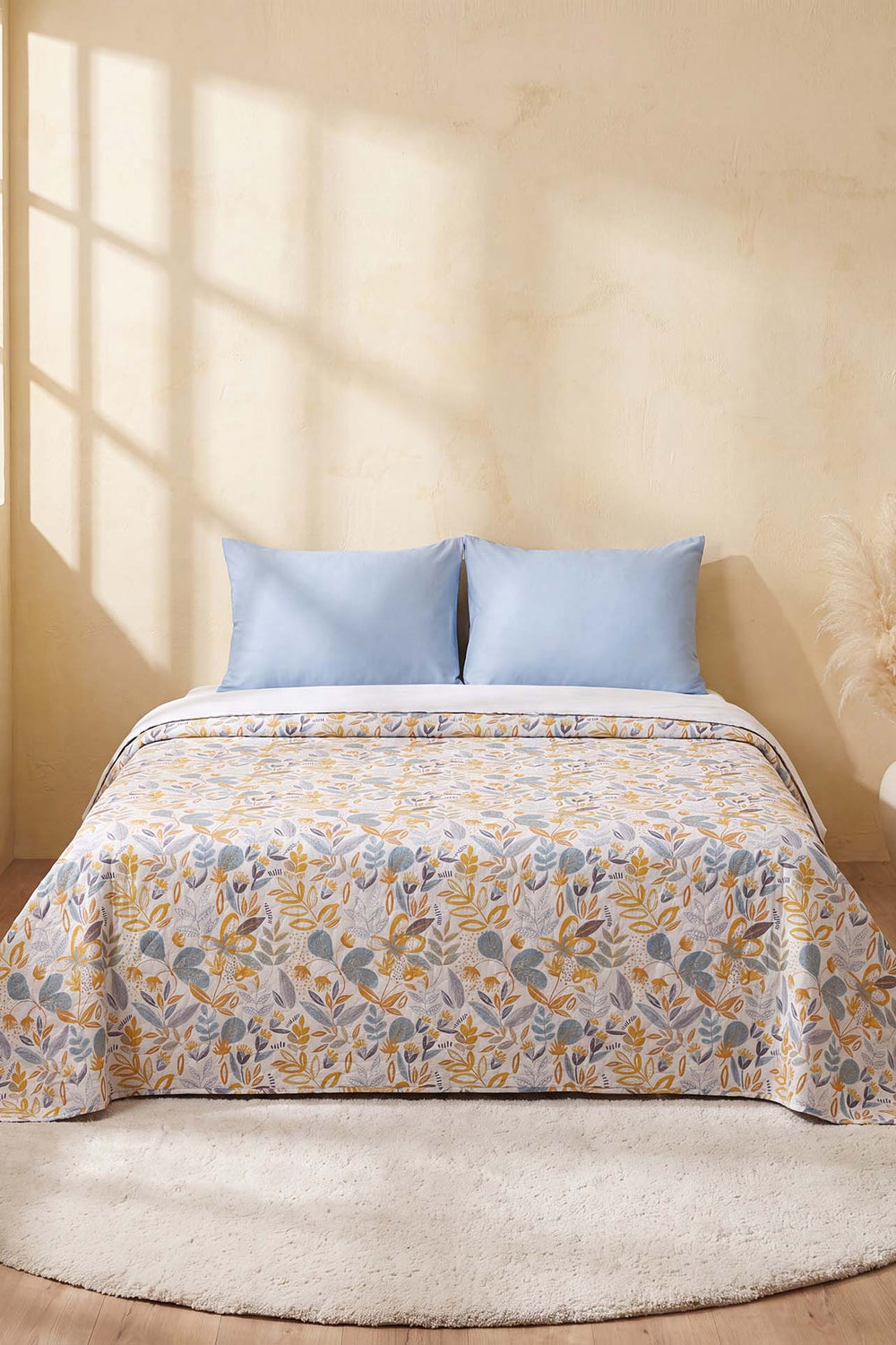 Blue Wild Garden Patterned Double Printed Piqué Bedspread – 200 × 230 cm