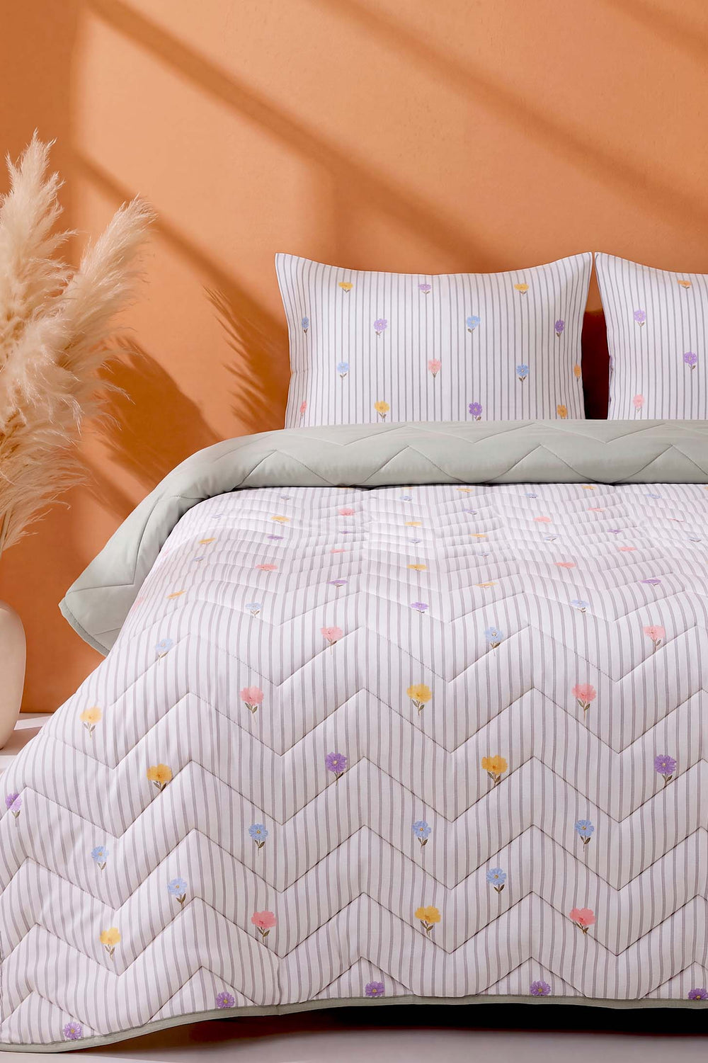 Lisa Double Cotton Quilted Bedspread & Pique