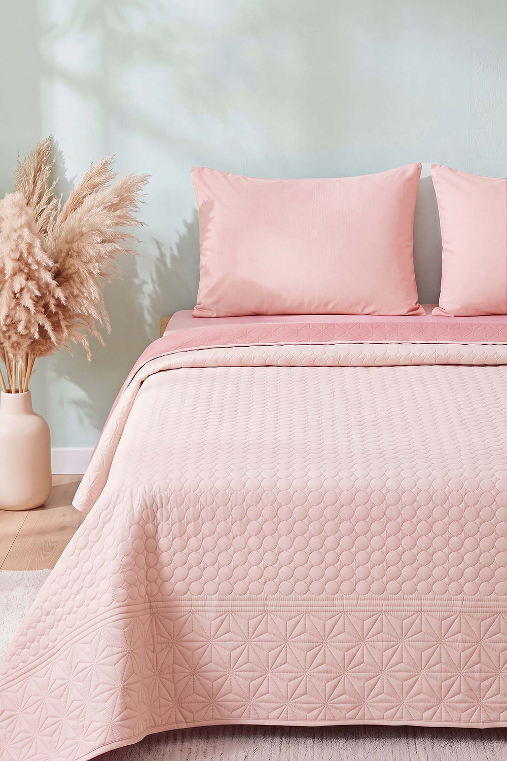 Powder Pink Doremi Reversible Double Quilted Bedspread & Pique 200x220 Cm