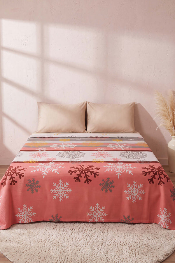 Red Winter Çift Kişilik Baskılı Pike Yatak Örtüsü 210X230 Cm