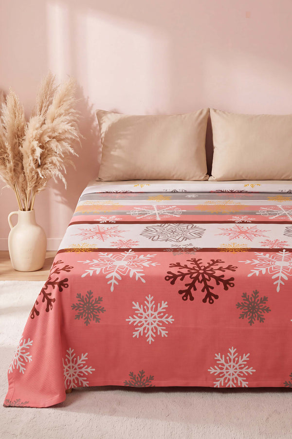 Red Winter Çift Kişilik Baskılı Pike Yatak Örtüsü 210X230 Cm
