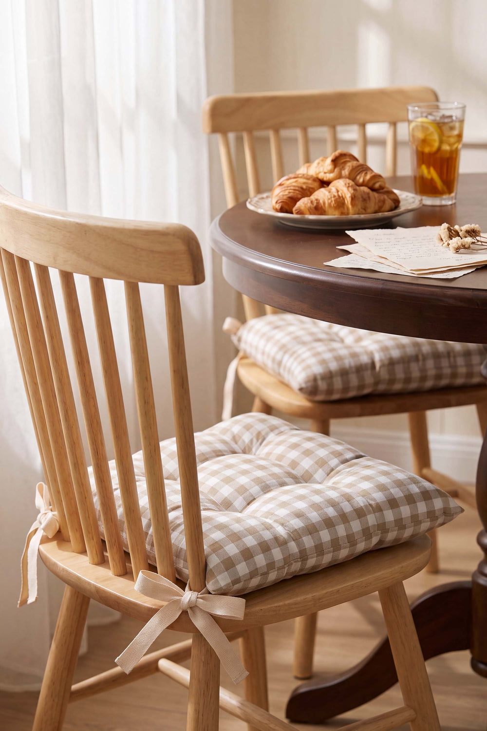 Beige Checkered Fiber-Filled Chair Cushion 40 x 40 cm
