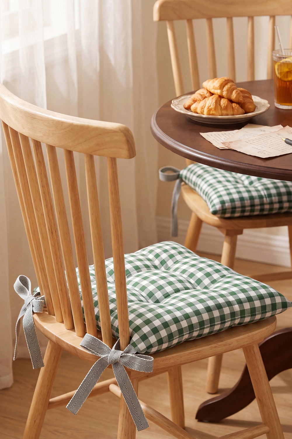 Green Checkered Fiber-Filled Chair Cushion 40 x 40 cm