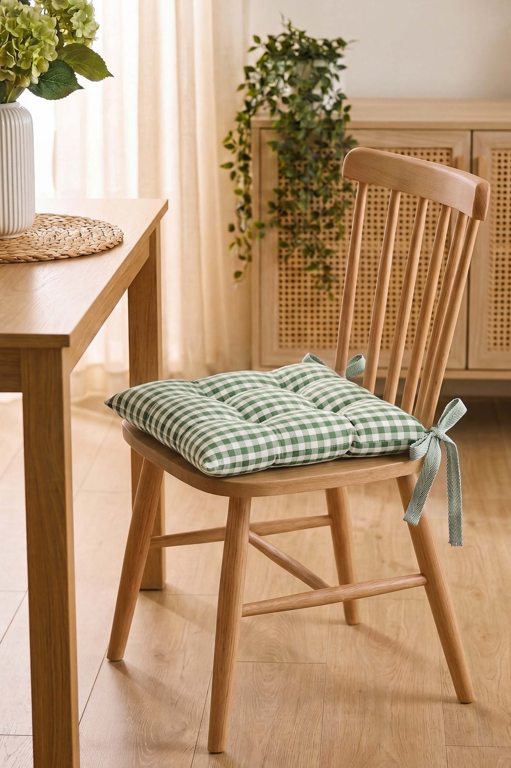 Green Checkered Fiber-Filled Chair Cushion 40 x 40 cm