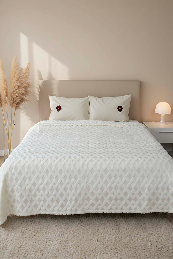 Leona  Jacquard & Tufted Bedspread – Single Piece Coverlet, Double Size, 200x230 cm