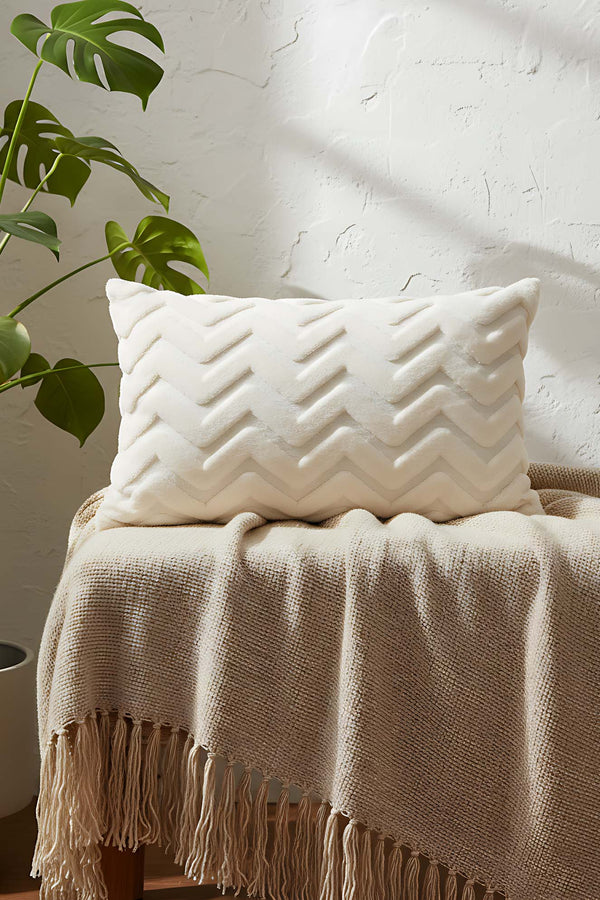 Bohemian Special Design Punch Rectangular Zigzag Pattern Decorative Cushion Cover