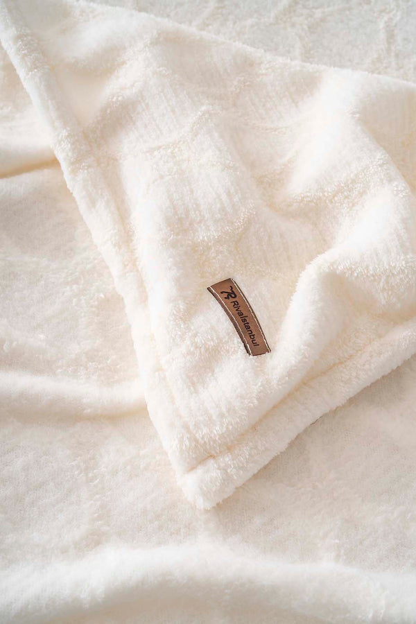 Allen Jacquard Raschel Scandinavian Single Punch Bedspread