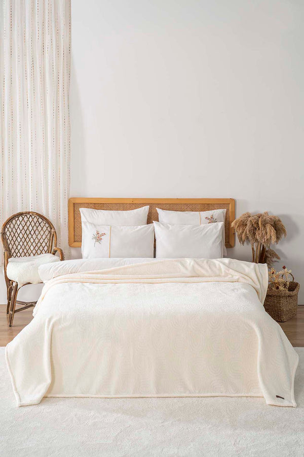 Viona Jacquard Raschel Rainbow Scandinavian Single Punch Bedspread